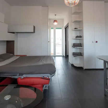 Homehouse Candia - Vatican Attic דירה רומא