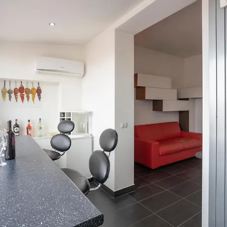 Homehouse Candia - Vatican Attic